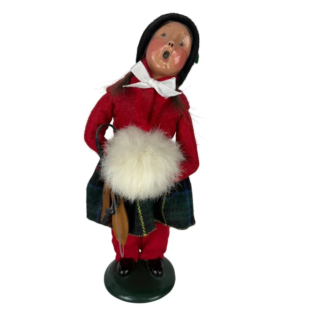 Byers Choice Caroler 1995 Girl with Skates and Muff Red Felt Plaid Skirt 10